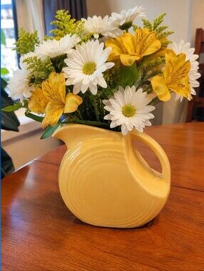 Vintage Retired Homer Laughlin Fiestaware Original Yellow Disc Pitcher